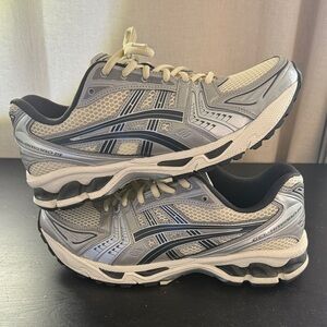 Asics Gel-Kayano 14 off white and navy